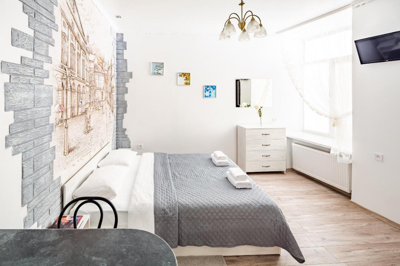 Beautiful Apartments In The Center Львов Экстерьер фото